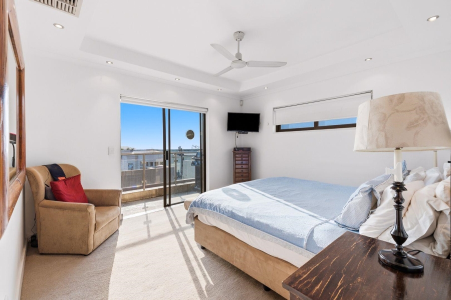 4 Bedroom Property for Sale in Fresnaye Western Cape